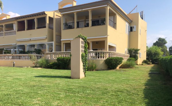 SQM Gartenwohnung Son Veri Aussenansicht