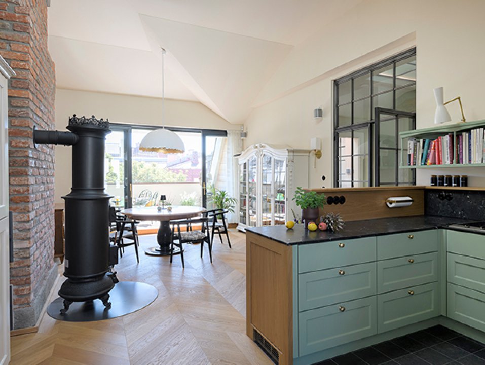 Y18 Dachgeschosswohnung